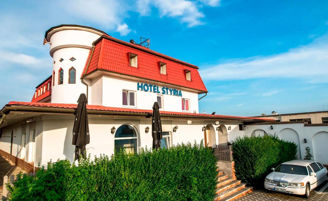 Hotel Styria Chvalovice  Dış mekan fotoğraf