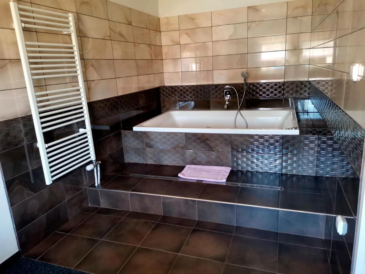 Hotel Styria Chvalovice  Dış mekan fotoğraf