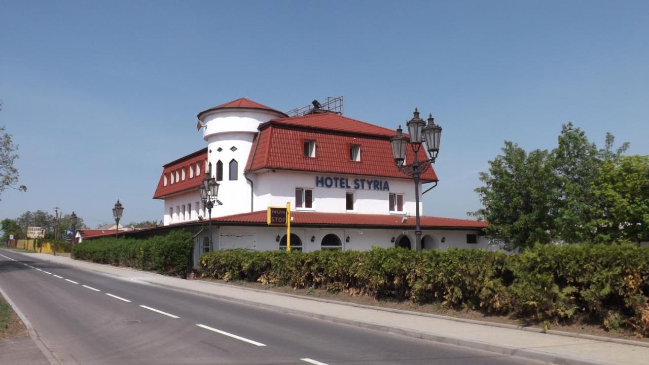 Hotel Styria Chvalovice  Dış mekan fotoğraf